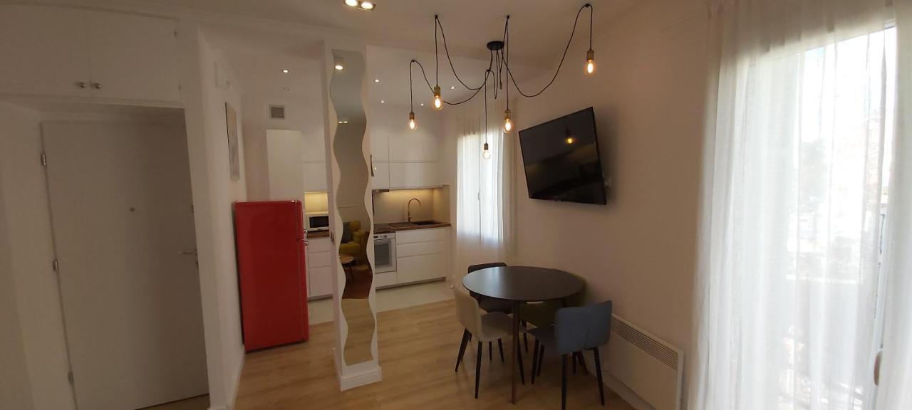 123 Sadi Carnot, Classe 2 Etoiles Saint-Raphaël Exterior foto